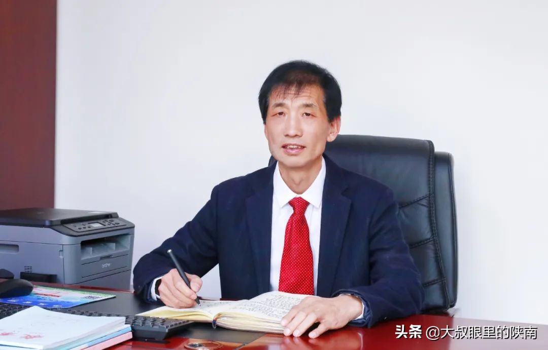 校长师德标兵事迹,丹凤县优秀教师展播