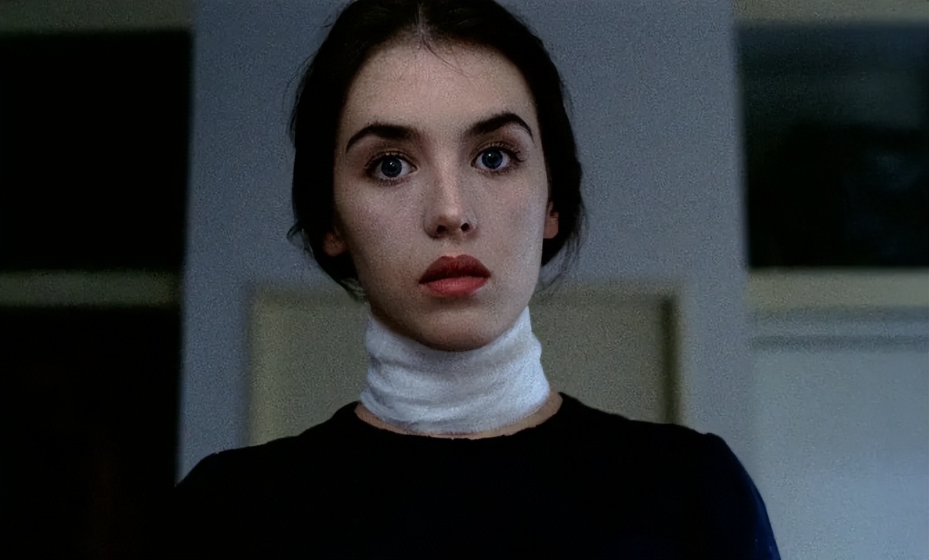 别骂了，世界第一美人想脱就脱