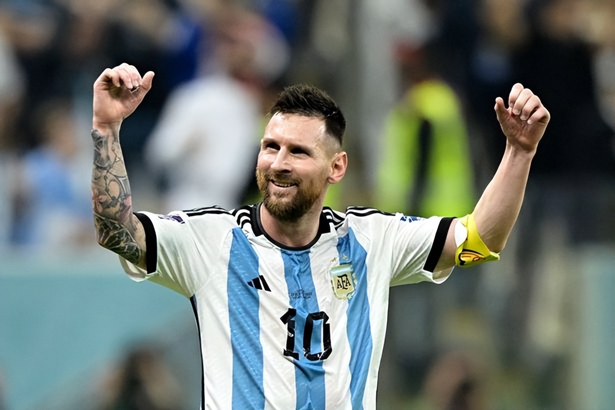 梅西神级任意球,张路评价梅西球王踢法