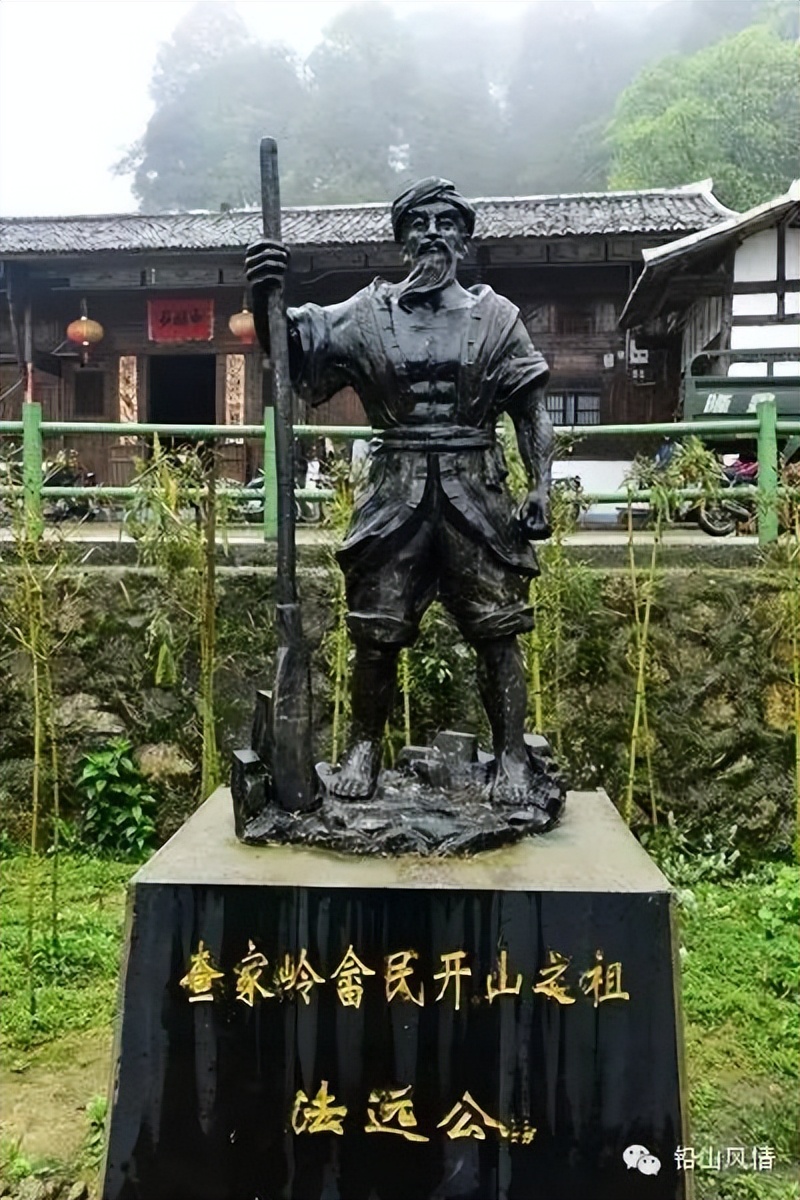 涓婇ザ閾呭北鐣叉棌椋庢儏,澶╀笅show