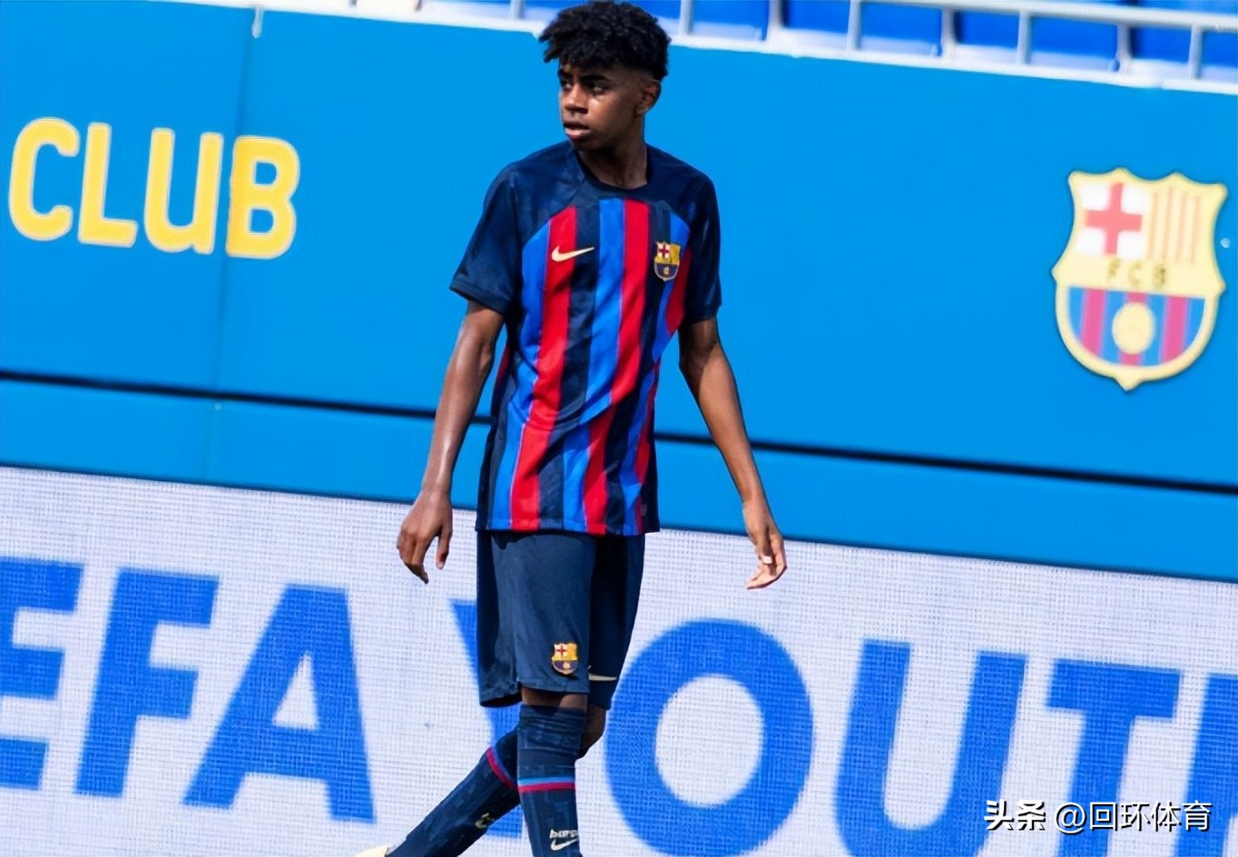 哈维小白跟梅西一起青训过吗,巴萨华丽三叉戟梅西哈维