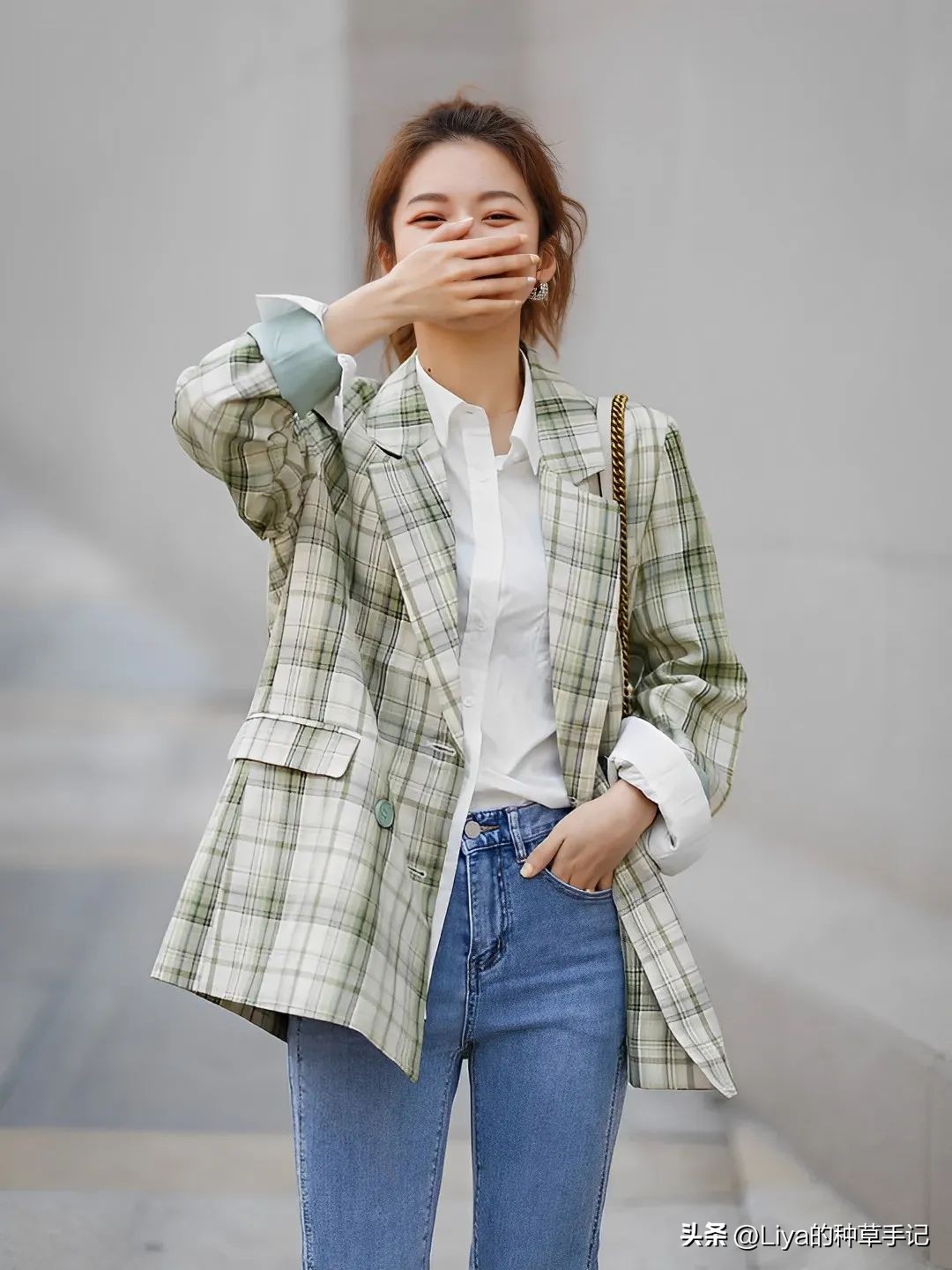 153cm的“衬衫狂魔”，一刷就被吸引住了