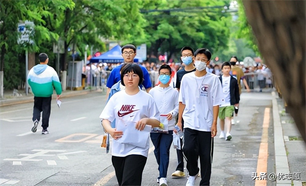 直击高考现场2018,直击高考第一现场助力高考