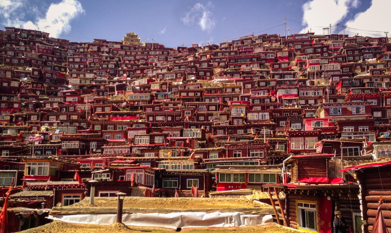 色达佛国世界信仰圣地,佛国净土川西色达