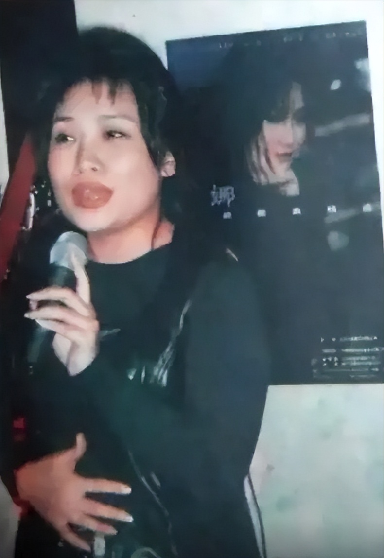 李娜为什么去当尼姑,歌手李娜为什么要出家当尼姑