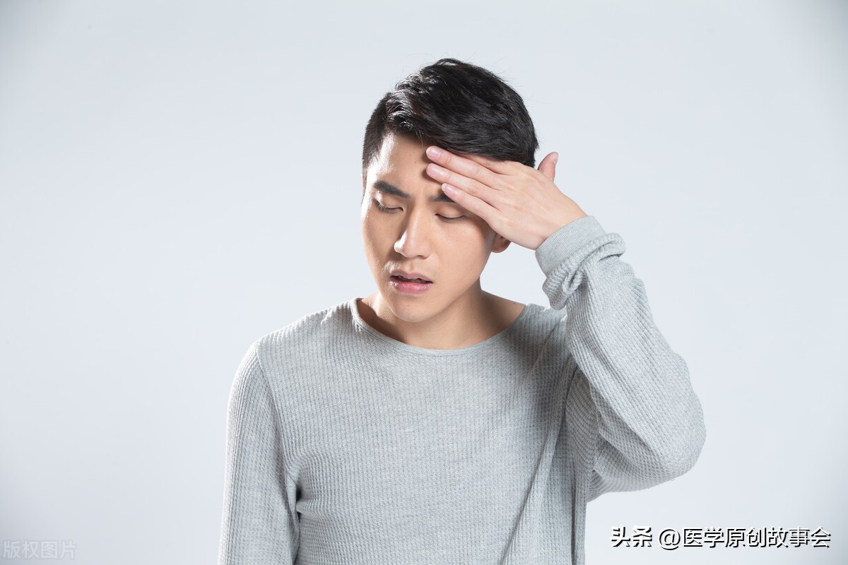 男子右肩膀痛查出肝癌,男子后背疼竟查出肺癌晚期