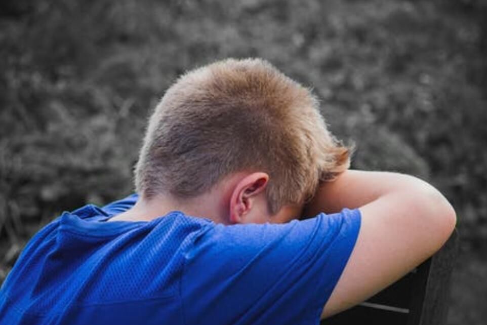 你是男子汉不许哭什么意思,男子汉教育对孩子真的很重要