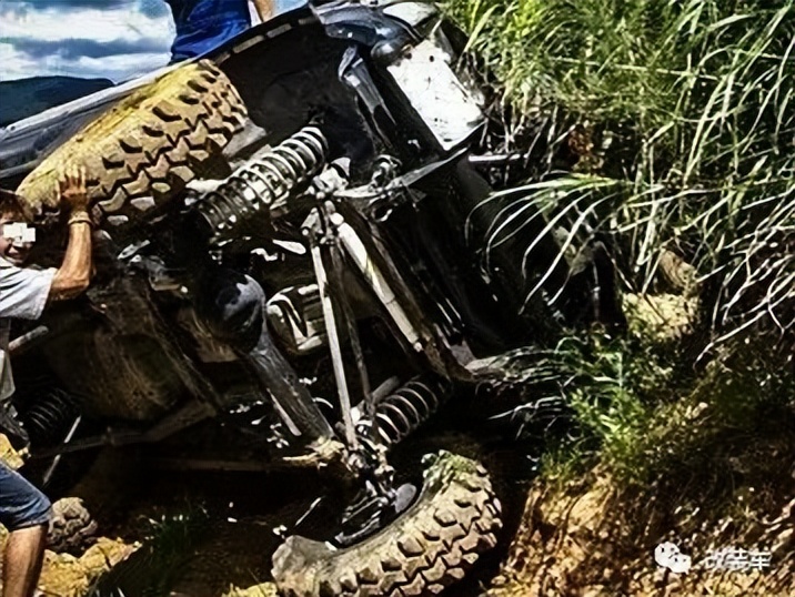 新款丰田威尔法改装,奶爸车改造老霸道