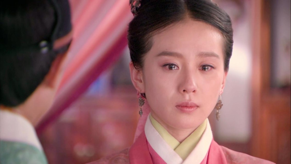 张芷溪白鹿玉楼春,张芷溪和白鹿演的同一个人么