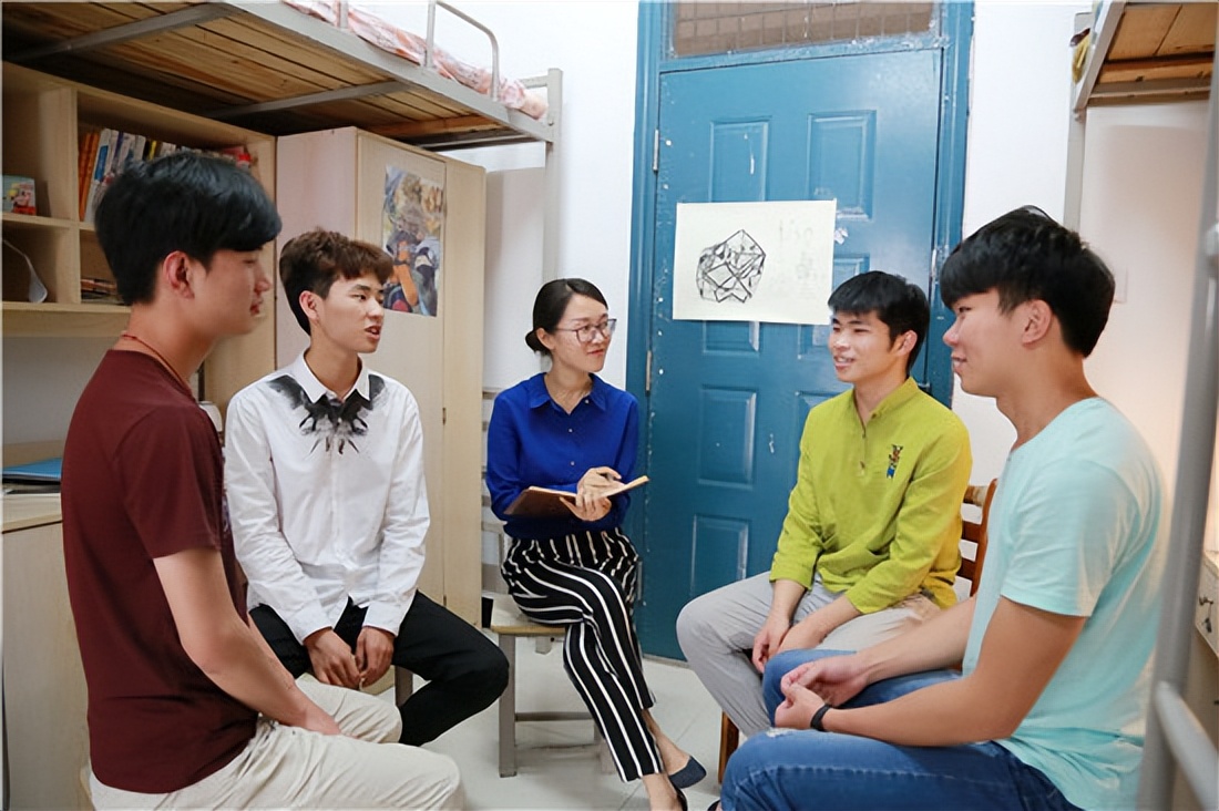 当了大学辅导员，才发现的残忍真相！比就业更操心的是你别出事