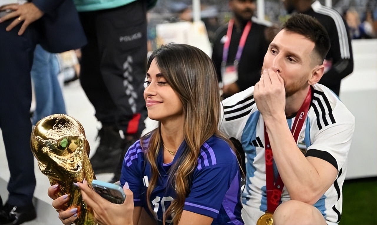 梅西首次袒露自己的心声,梅西阿根廷的故事