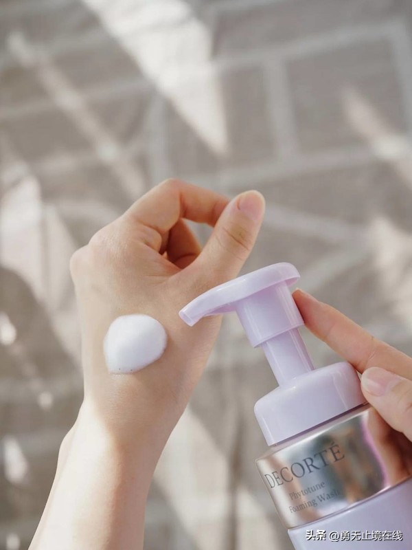 哪一种品牌的洗面奶最好用呢,哪种牌子的洗面奶既温和效果又好