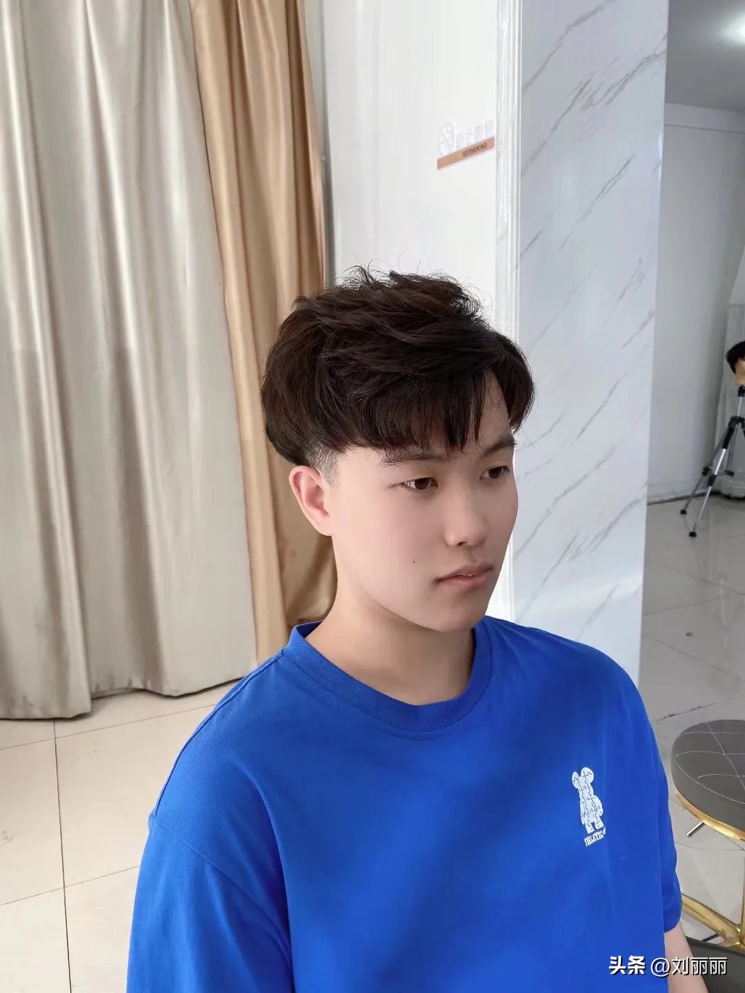 2020年男士中分发型最火发型,男士发型2021流行发型圆脸方脸