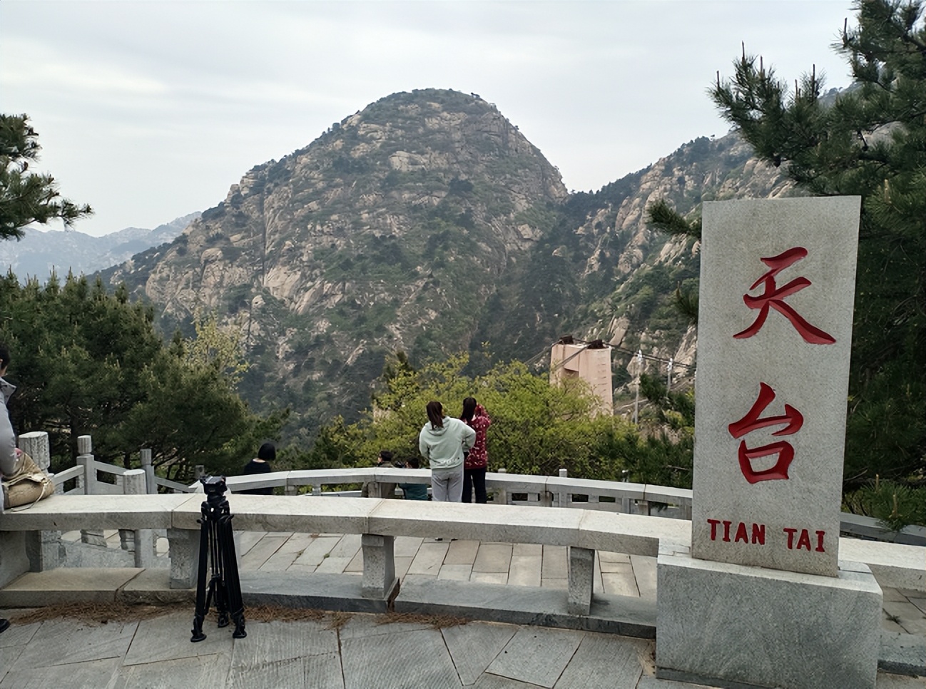 走起!跟着第一书记打卡中华第一生态村房干村!