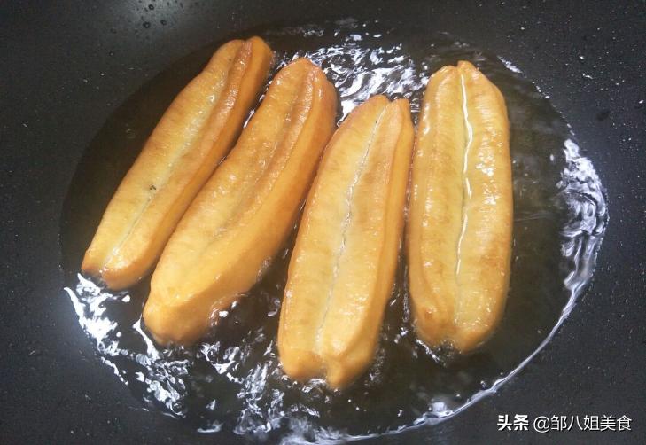 油条的配方油条酥脆蓬松,怎样做油条才酥脆不用酵母粉