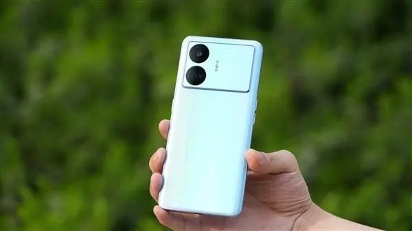 iqooneo9和真我gt5se对比拍照,iqooneo9对比真我gt5pro