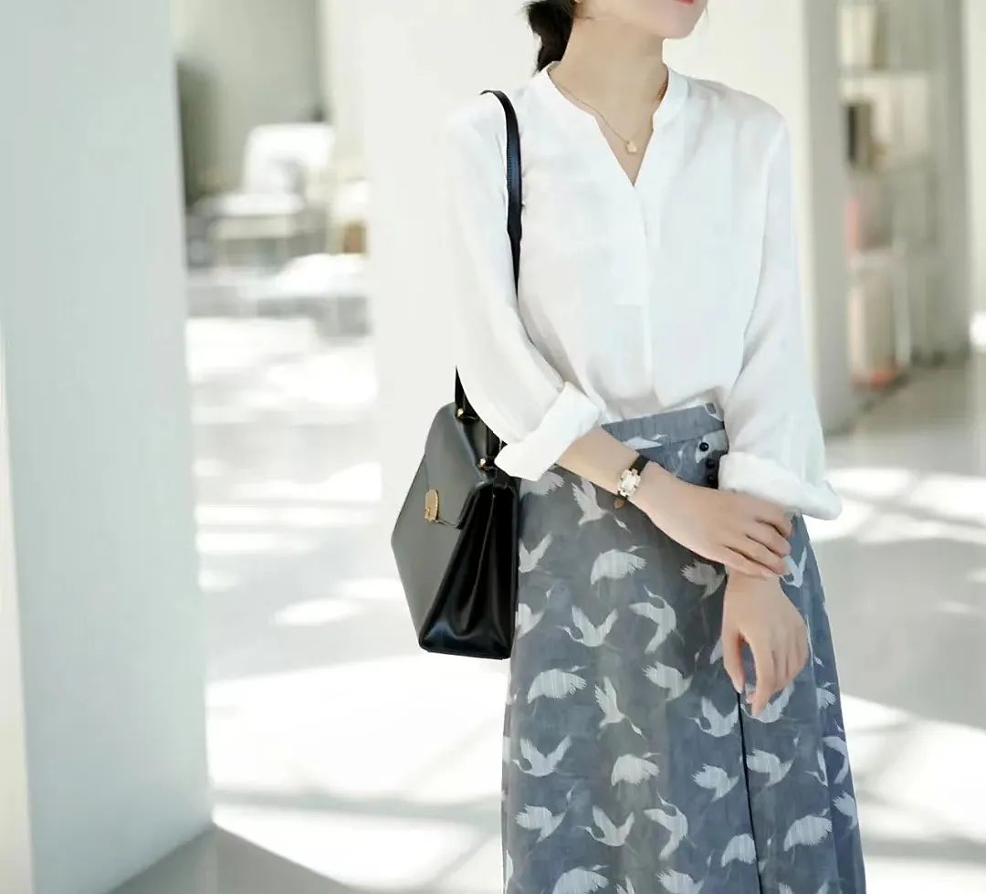 欧阳娜娜、杨超越争着蹭热度的新顶流，原来长这样