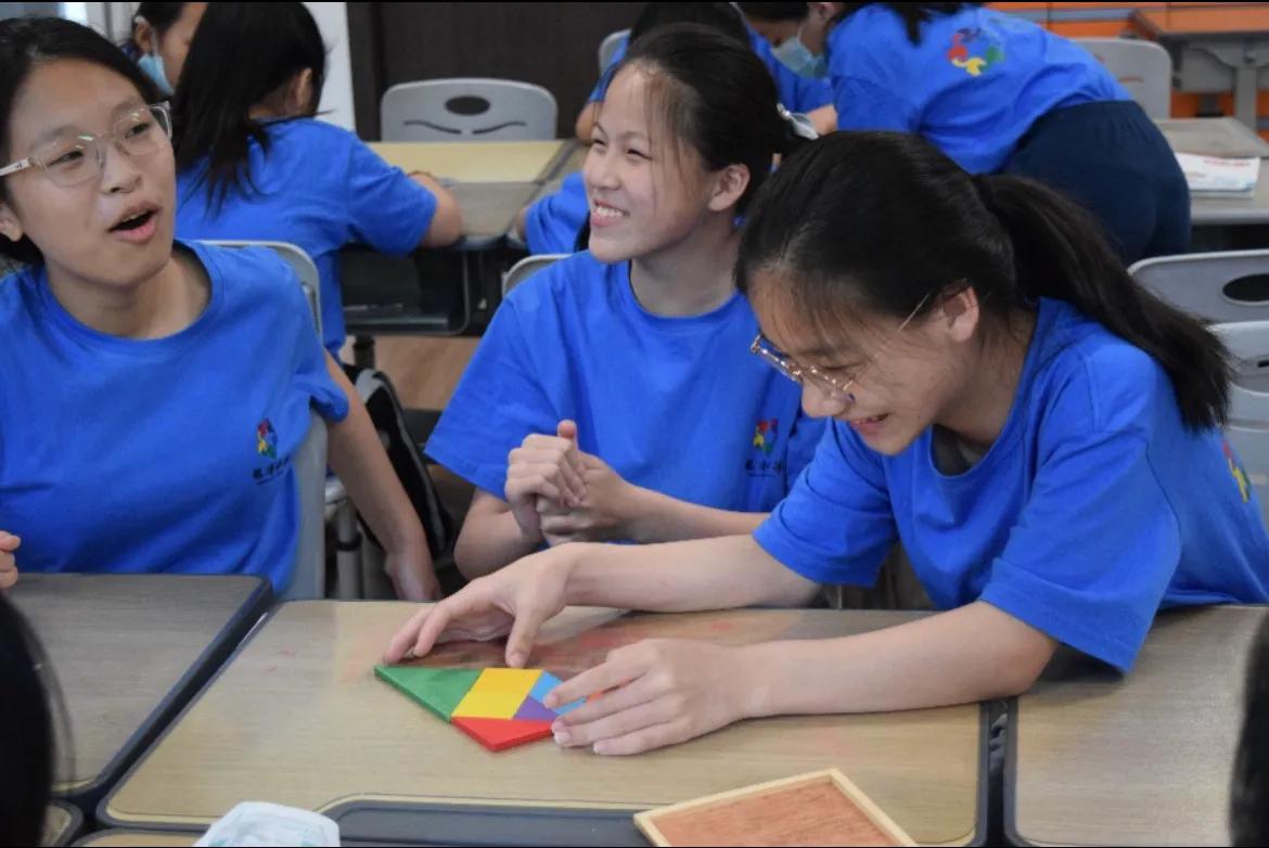 灼灼夏日炎，巧巧七都情