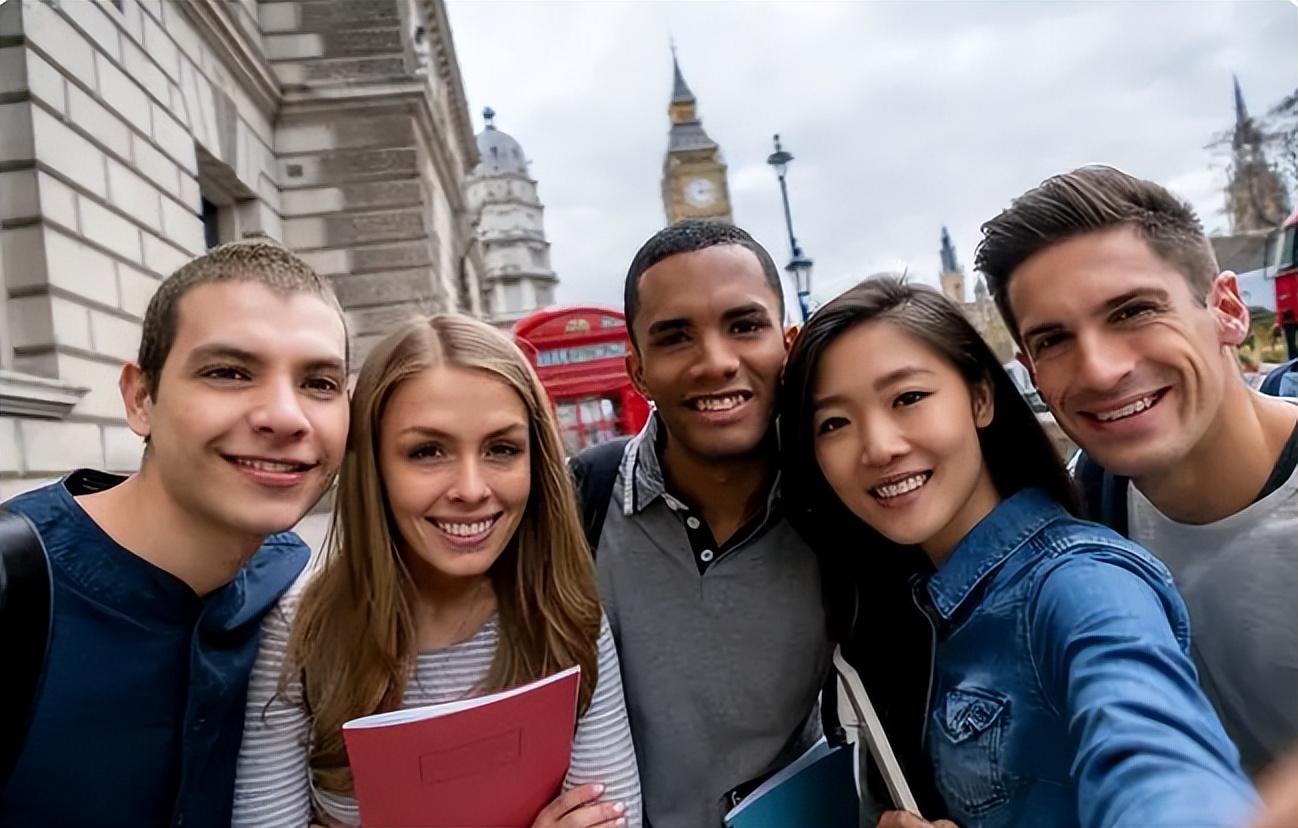 家庭年收入15w出国留学我后悔了吗,出国留学真实收入