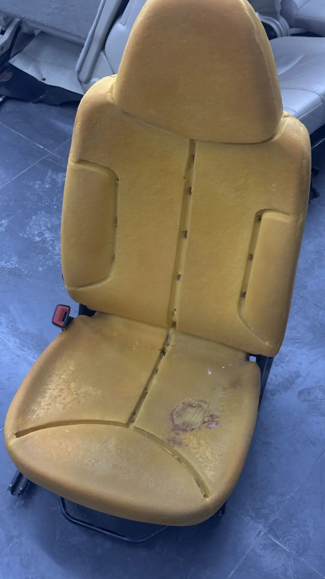 2010款比亚迪f0翻新案例,比亚迪f0全车翻新喷漆多少钱