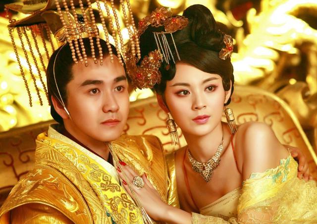 古代妃子来姨妈皇帝咋办,古代妃子来月经时遇到皇上怎么办