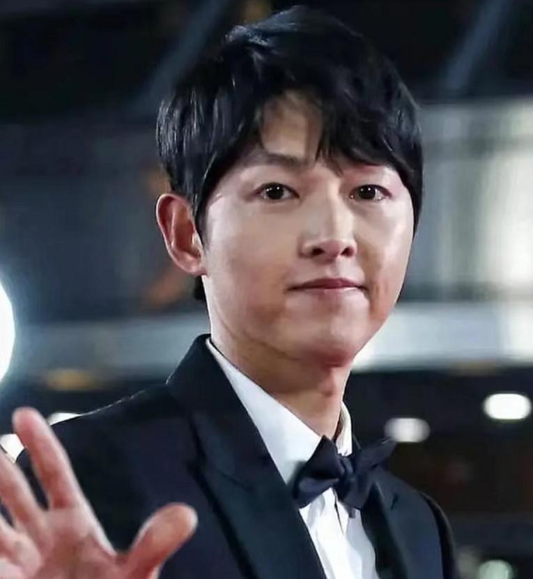 宋仲基离婚后与宋慧乔同台,宋仲基离婚后与宋慧乔见面