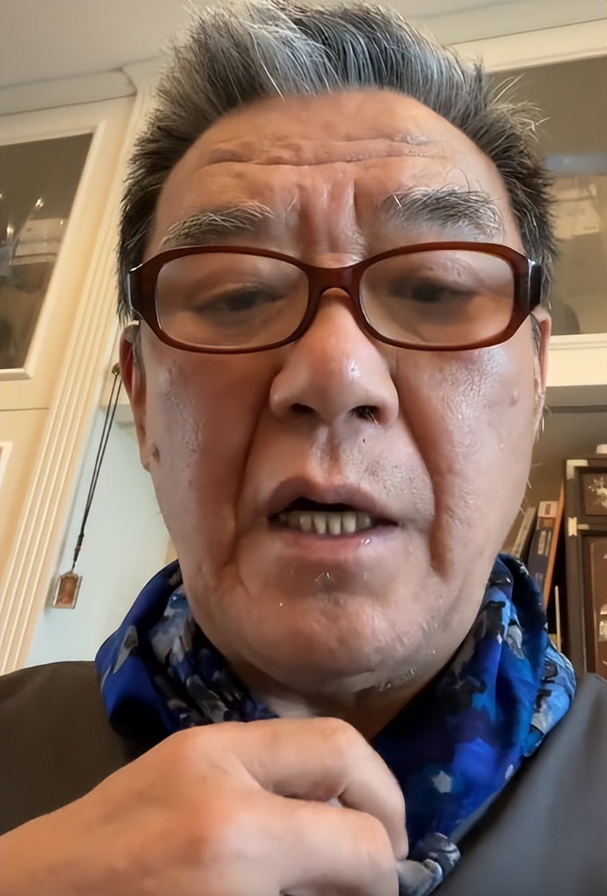 李立群抽3块钱的大前门,李立群抽的大前门香烟多少钱