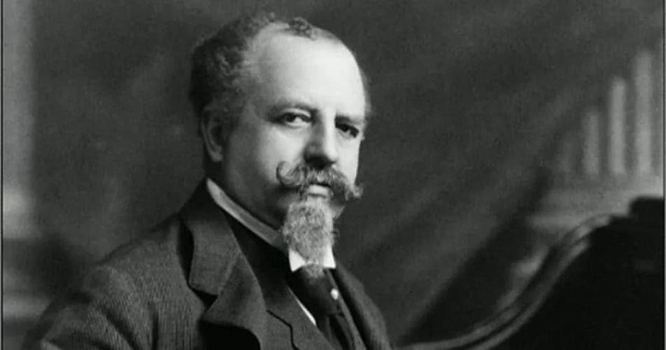 乘风破浪的啤酒：三代人孕育的“啤酒之王”，为何会*身卖**英博？