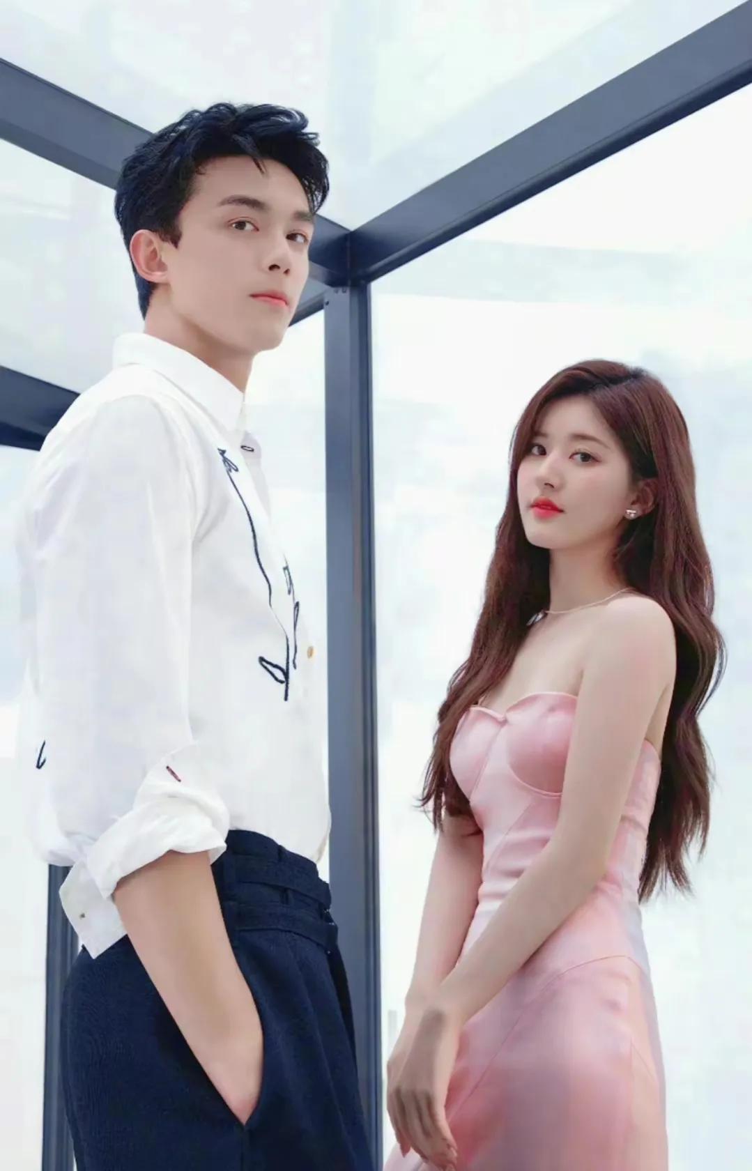 娱记曝光95后清纯小花丑闻，拍戏睡男主，私生活混乱一言难尽。