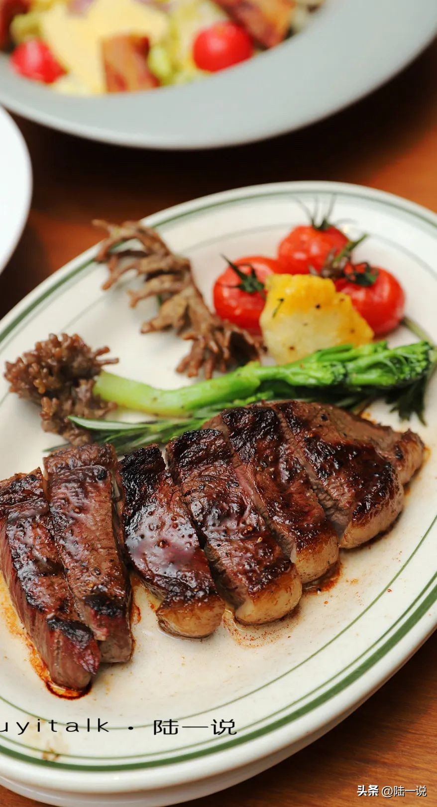 花3500元到牛排馆刷菜单,澳洲、美洲、欧洲,龙虾,蛏王,和牛