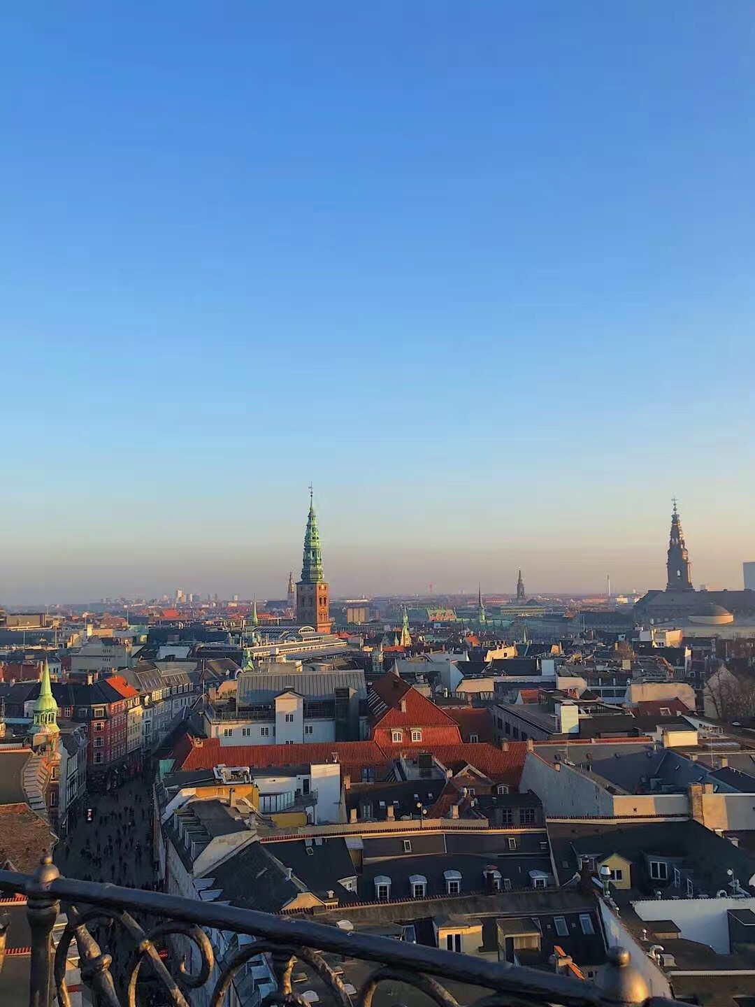 留学泰国哪些学校好,泰国留学什么专业最好就业