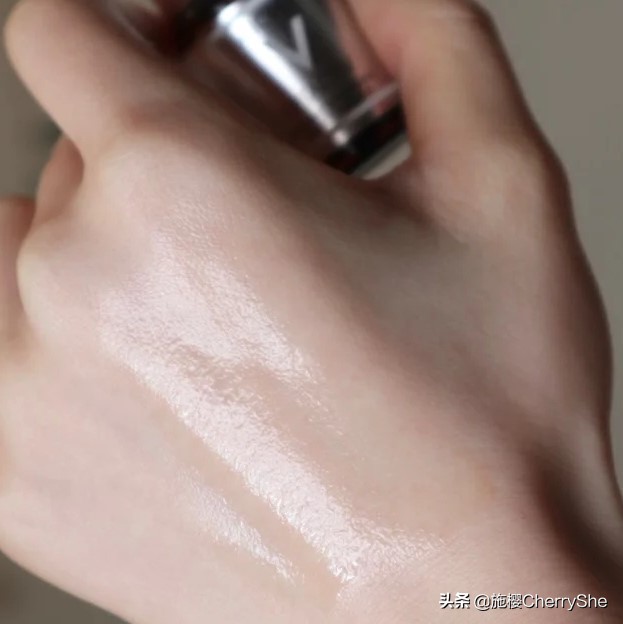 雅顿抗老精华和修丽可哪个好,修丽可和雅顿精华