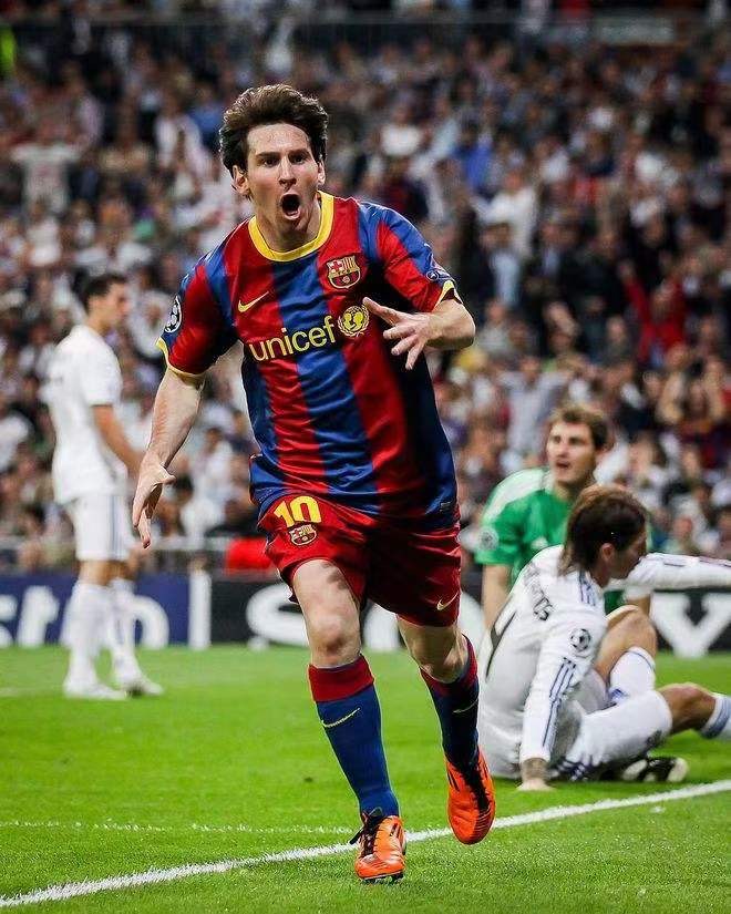 【筱茜茜爱足球】球王之王：梅西上集