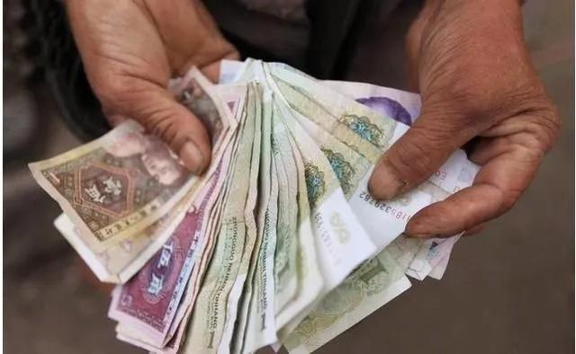 人人都说钱难挣你放弃了吗,人人都说钱难赚那么钱去哪里了