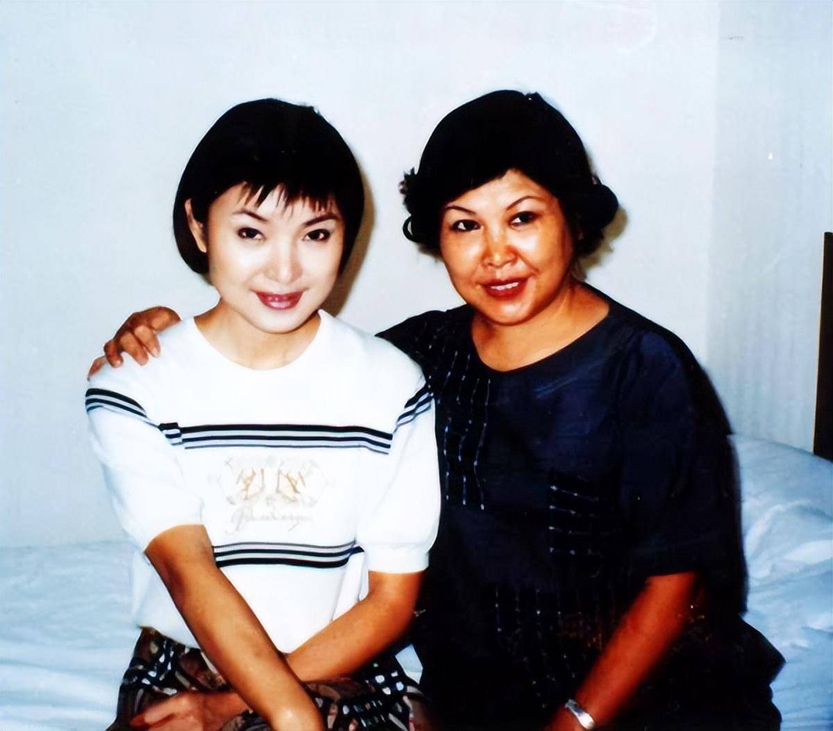 出轨整容医院院长,出轨整容医生转移丈夫22亿资产