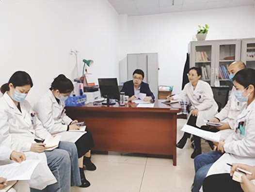 北大人民医院风湿免疫科医生推荐,省中医风湿免疫科专家坐诊时间表