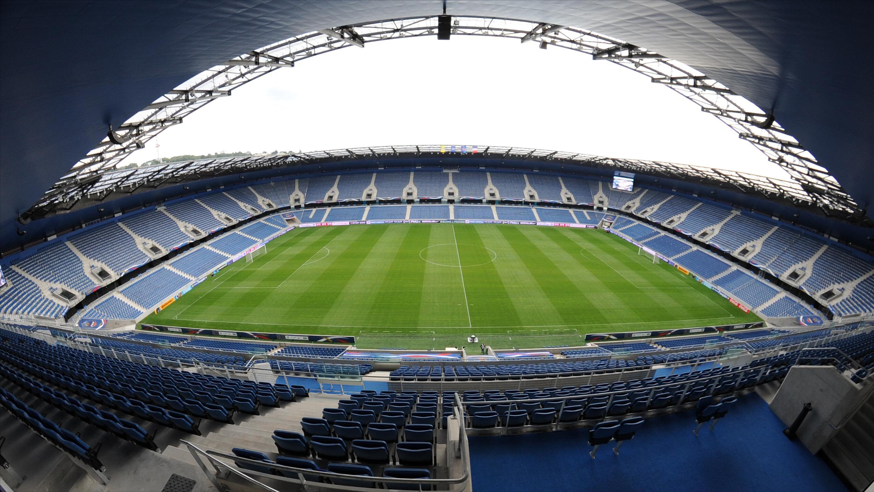 英法德西意低级别足球联赛,欧洲足坛十大震撼球场