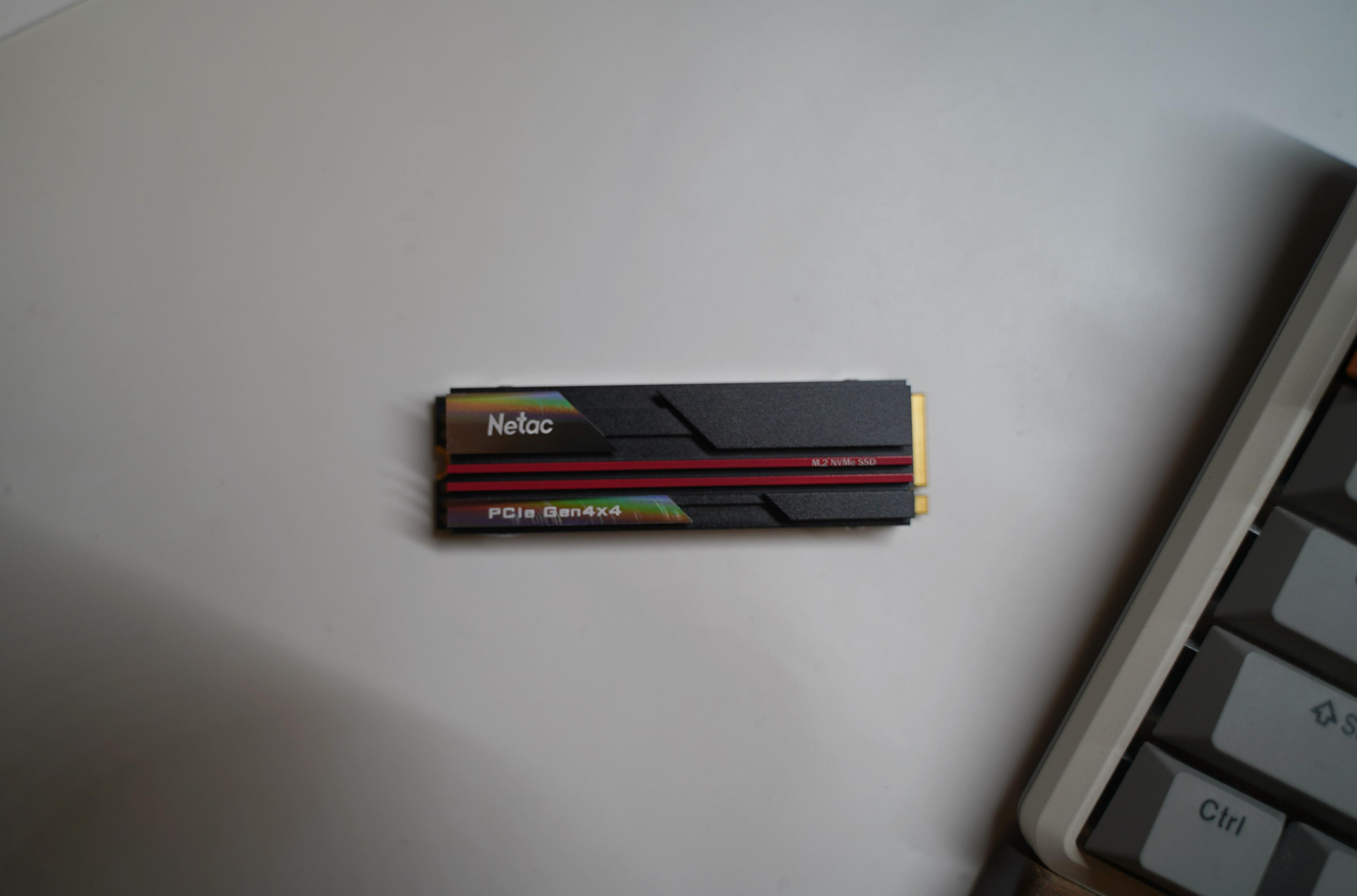 不断折腾不断快乐，给我的主机升级硬盘和散热