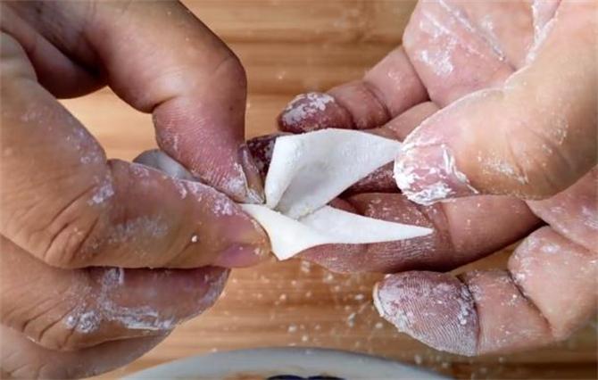 包馄饨不会散的最简单方法,不会包饺子怎么办教你第五种包法