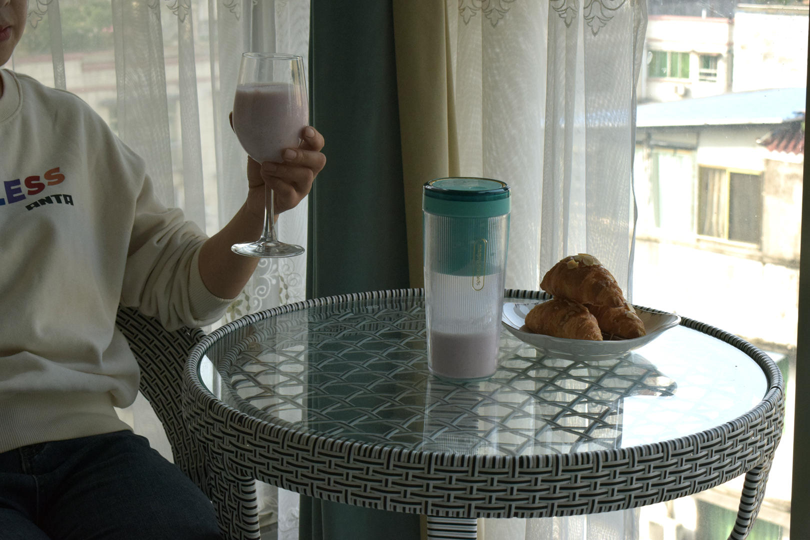 夏季自制清凉饮品,摩飞便携杯怎么榨甘蔗汁