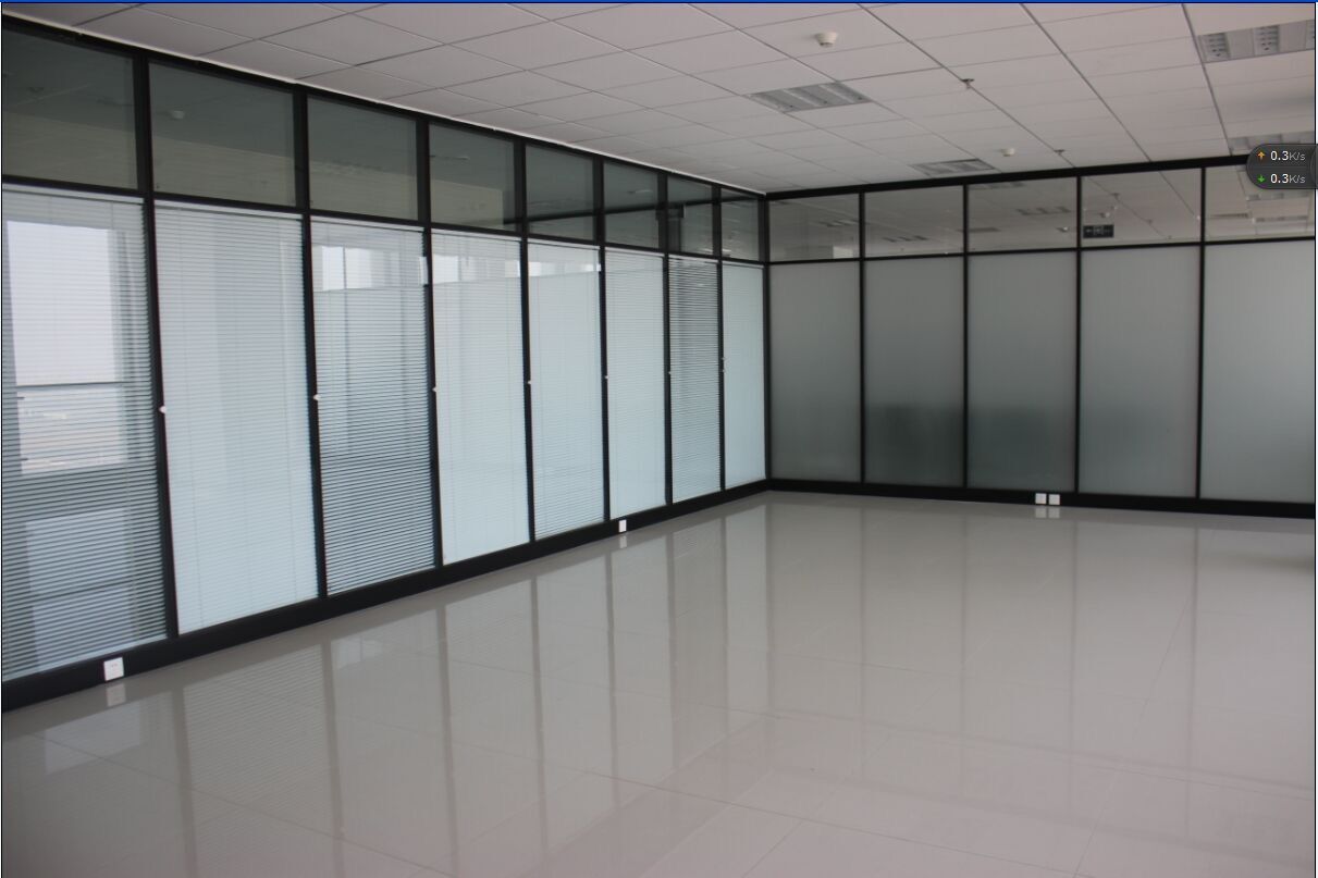 装修办公室双玻璃百叶隔断款式,杭州办公室玻璃隔断带百叶