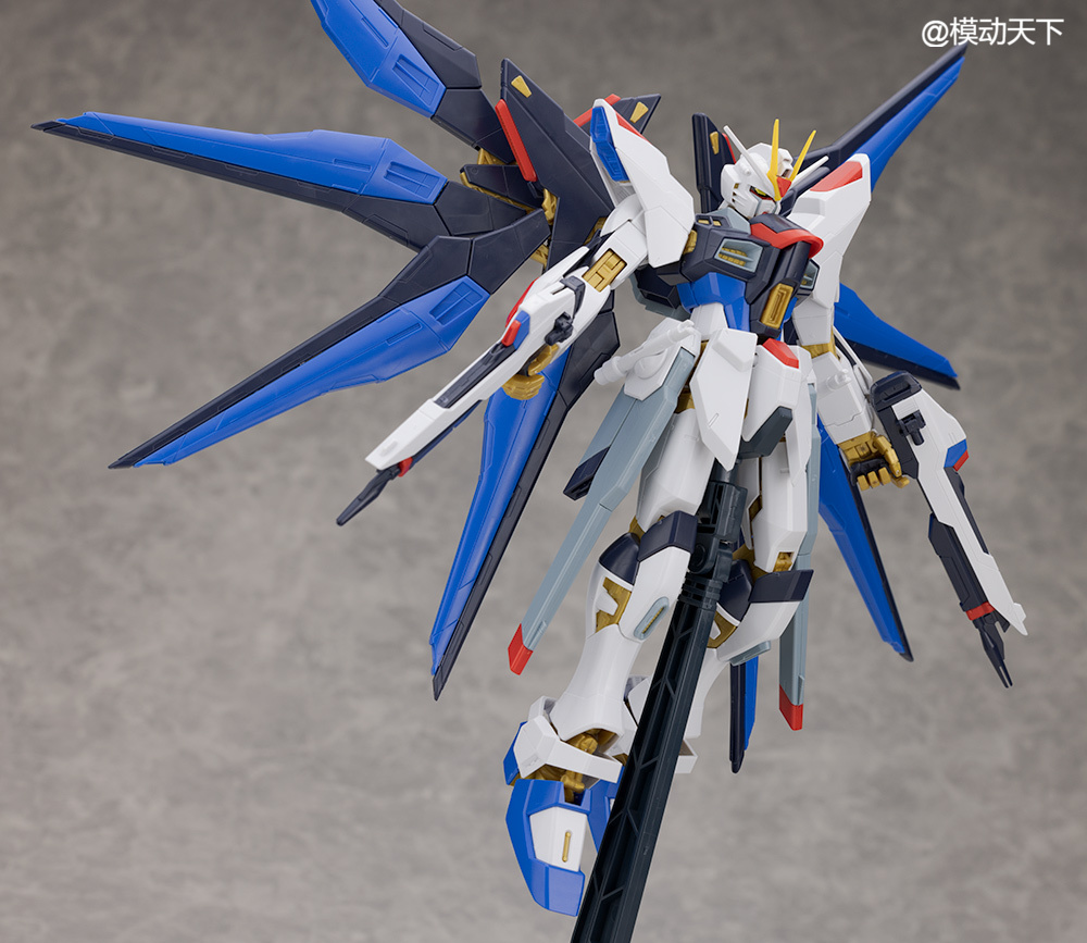 万代基地限定mg完美强袭,万代mg创制强袭配色方案