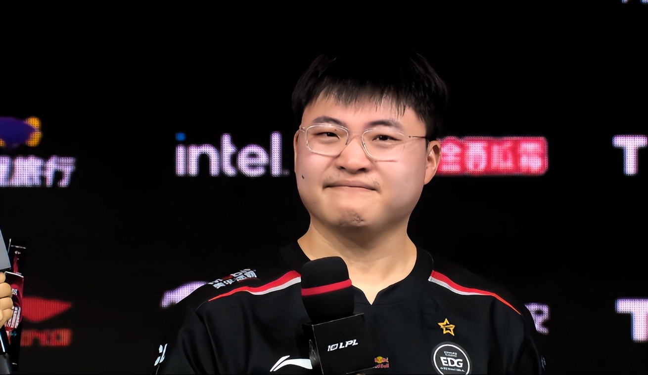 uzi复出获胜泪洒赛场,uzi赛后回归rng