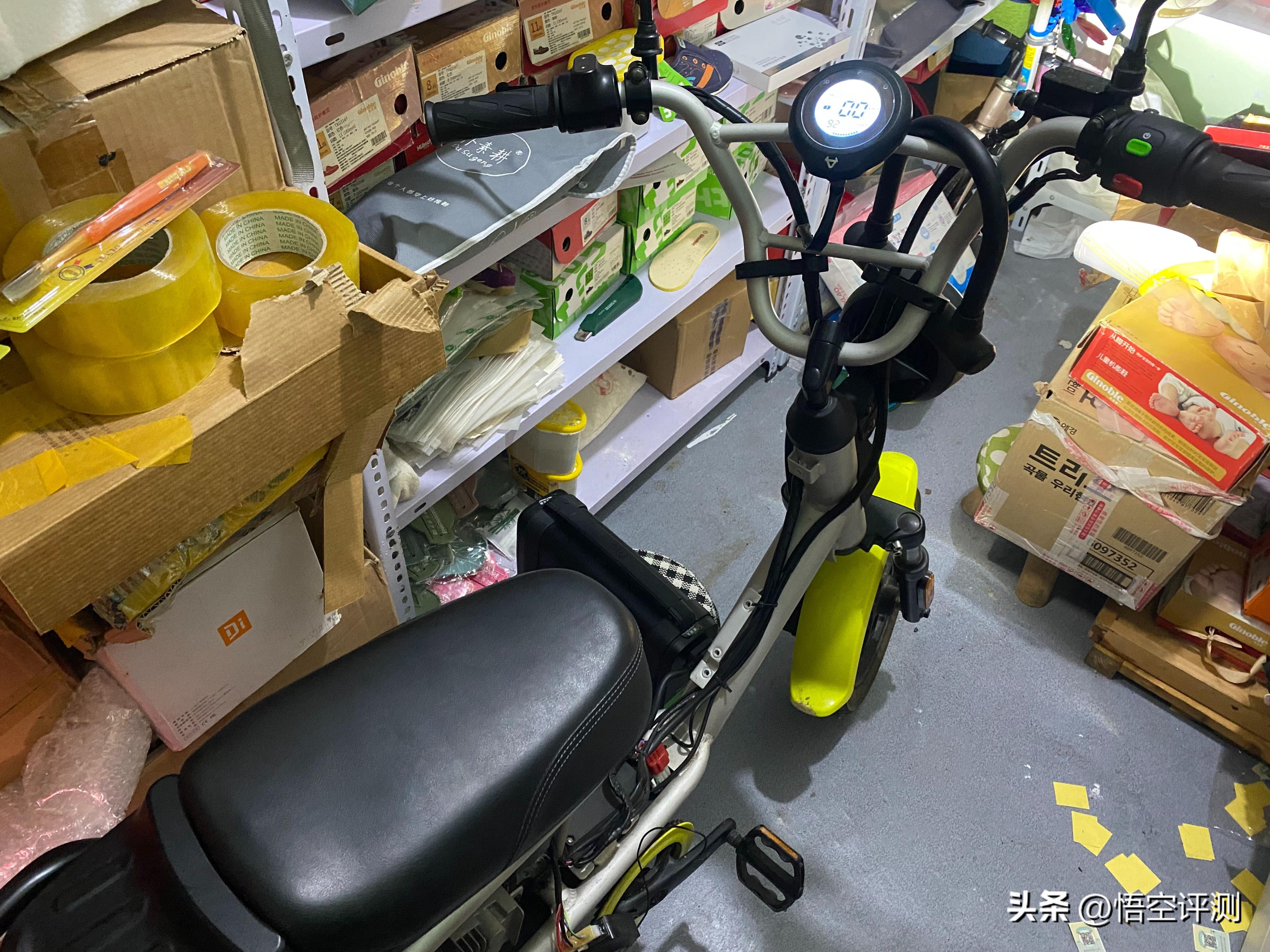 小牛电动车um超轻标准版,500钱的小牛电动车能买不