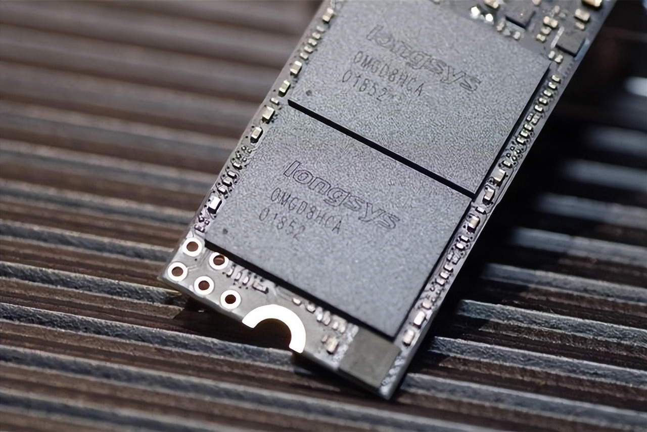 选什么ssd固态硬盘比较好,选ssr选哪个更好