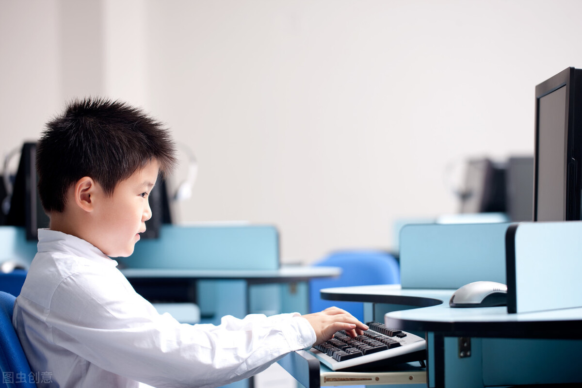 华夏思源心理咨询师：如何在业余时间，心无旁骛的高效学习？