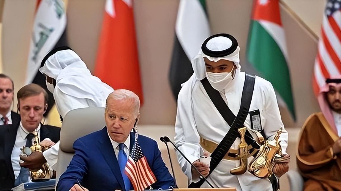 美国横刀与中东签订大单,沙特180度转向,中国给别人做了嫁衣?