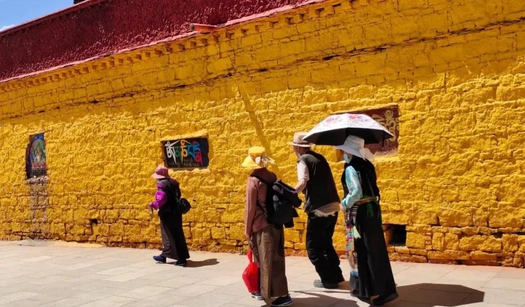 拉萨布达拉宫一万元可以玩下来不,拉萨布达拉宫海拔高度是多少米