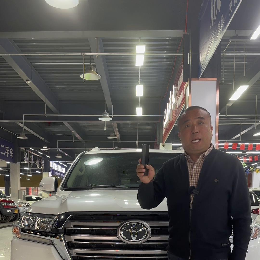 新手小白买二手车靠谱吗,买二手车坑吗