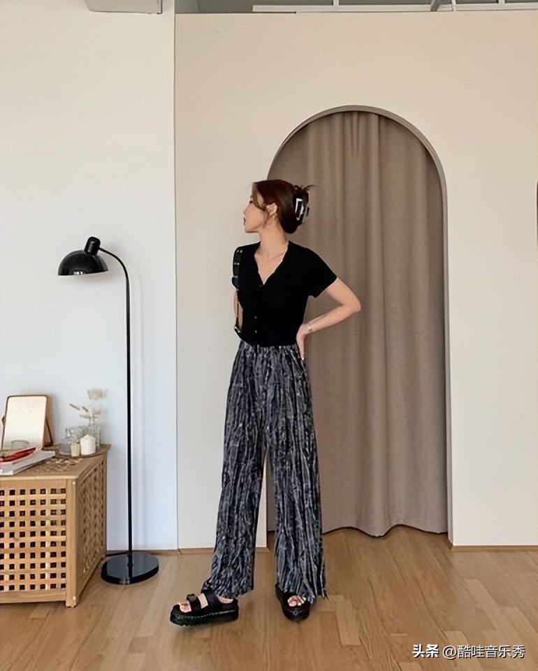 夏季小众清新拖鞋,韩国原宿风拖鞋夏季